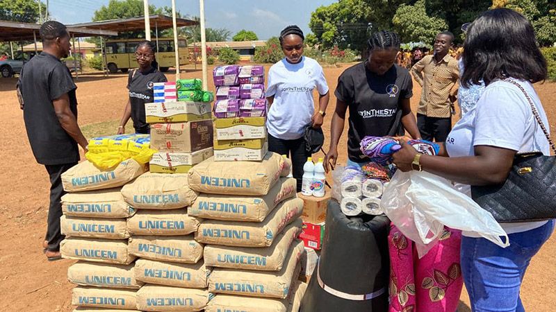 Spenden und freiwillige Helfer 